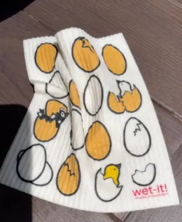 Swedish Cloth with Eggs and Hatchlings design